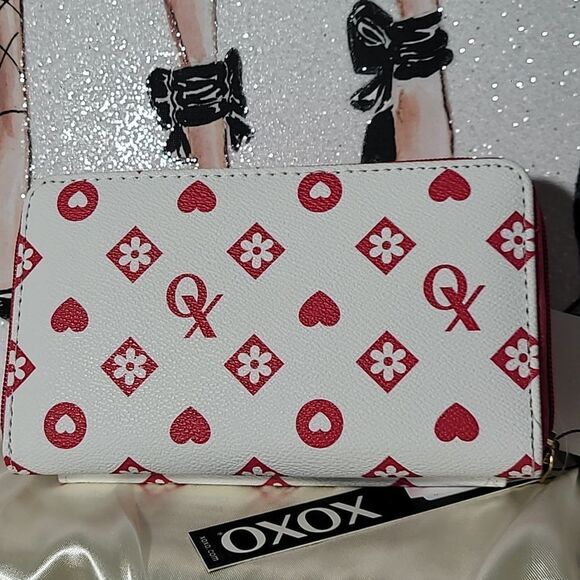 XOXO WITH LOG Zip Around Fashion Wallet! - Picture 4 of 7